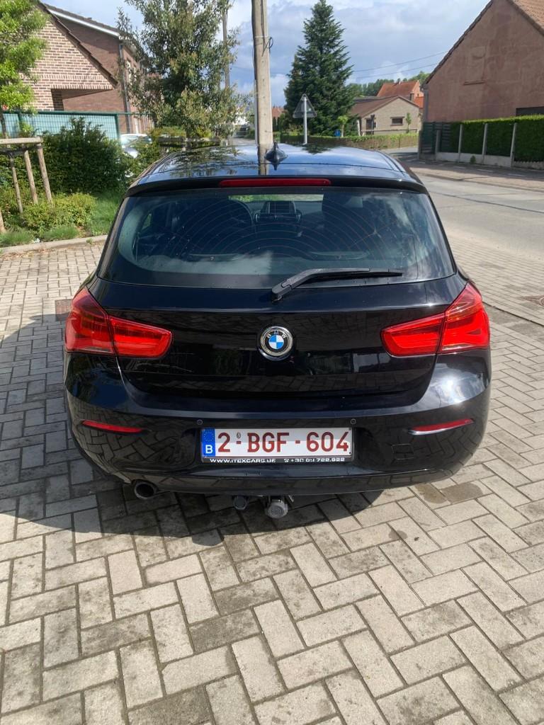 BMW 116i - 2015 - 109000 km - Trekhaak, Auto's, BMW, Particulier, 1 Reeks, ABS, Airbags, Airconditioning, Alarm, Bluetooth, Centrale vergrendeling