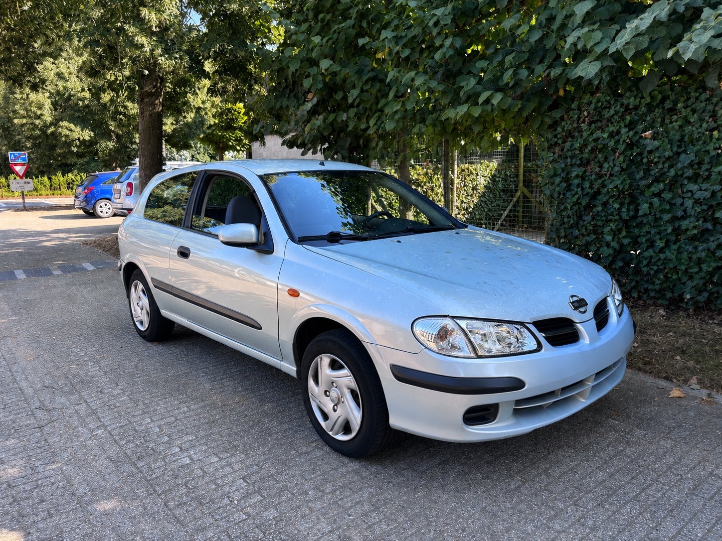 Nissan Almera 1.4i benzine Gekeurd voor verkoop, Almera, 4 cilinders, 5 zetels, Particulier