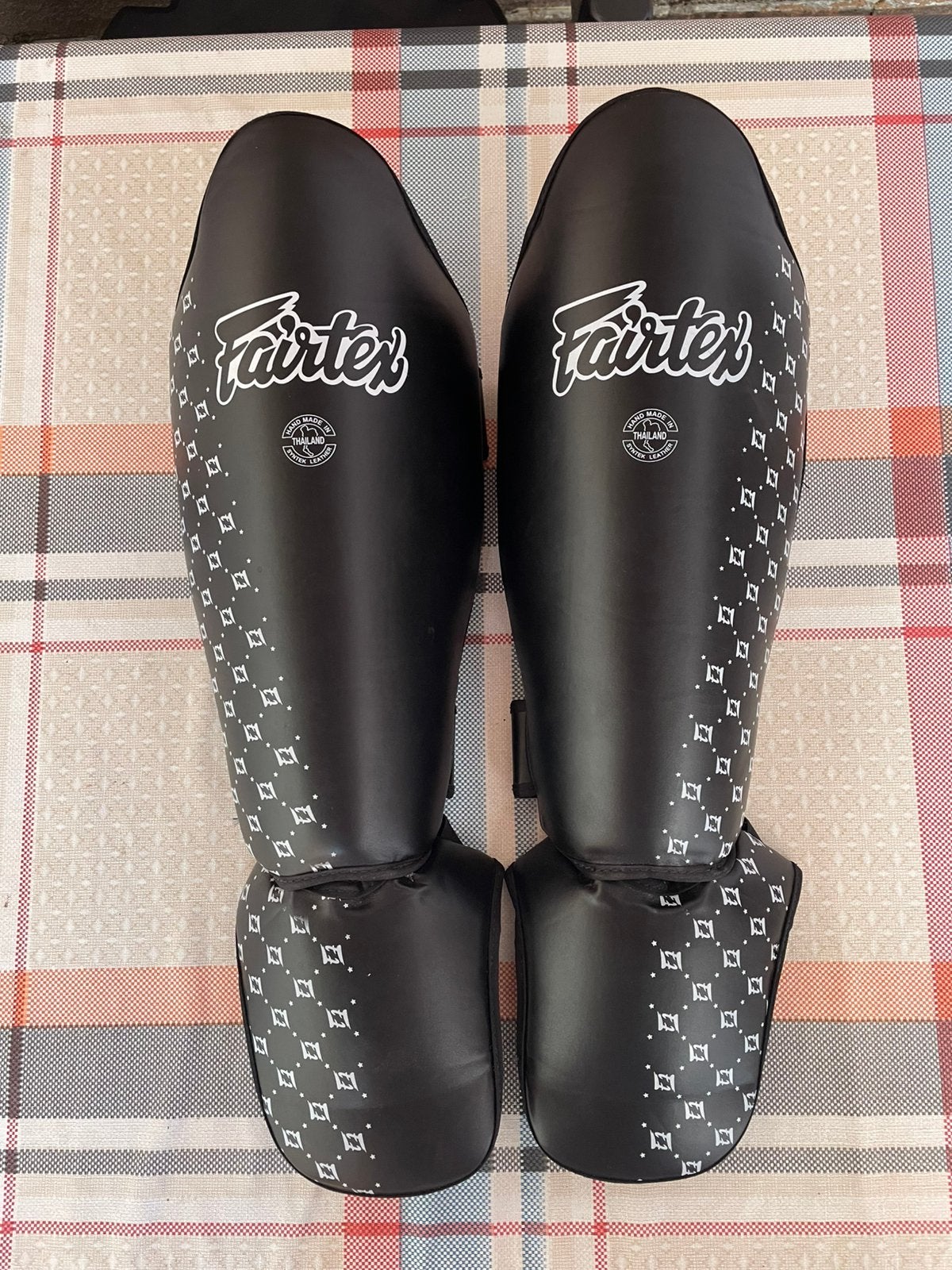 Protège tibia Fairtex sp5 Taille M., Maat M, Ophalen, Zo goed als nieuw