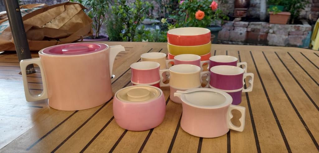 Lavandelrot Chromatic koffieservices.