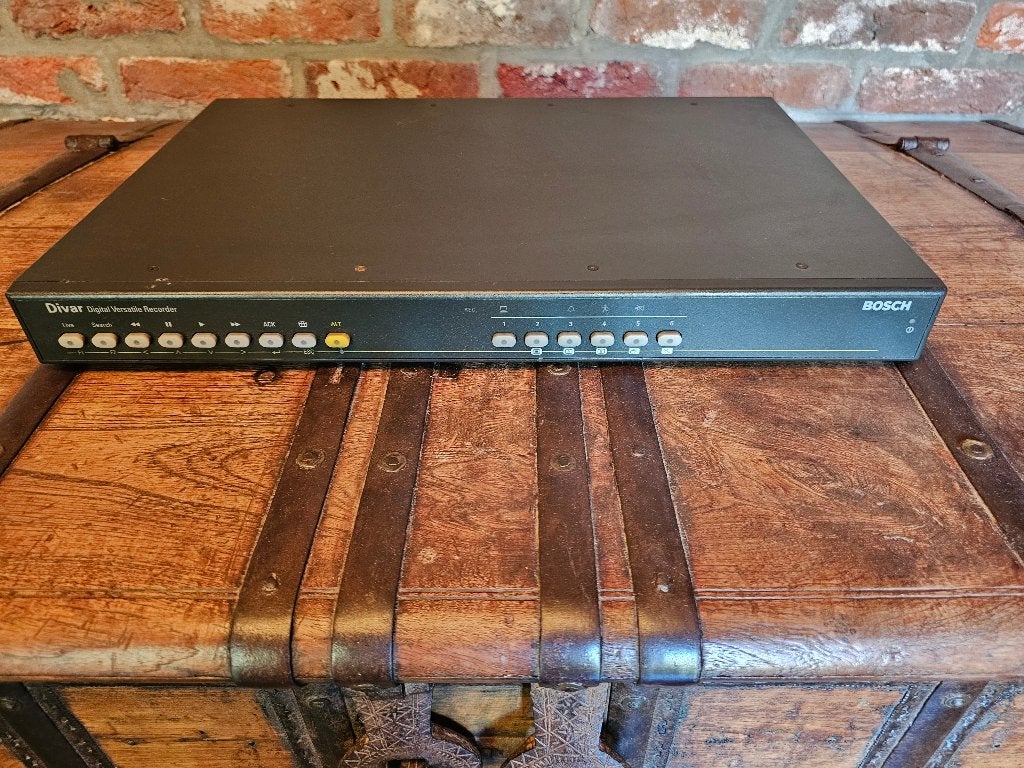 Bosch DVR6E1082 Digital Versatile Recorder, Ophalen of Verzenden, Zo goed als nieuw, Binnencamera