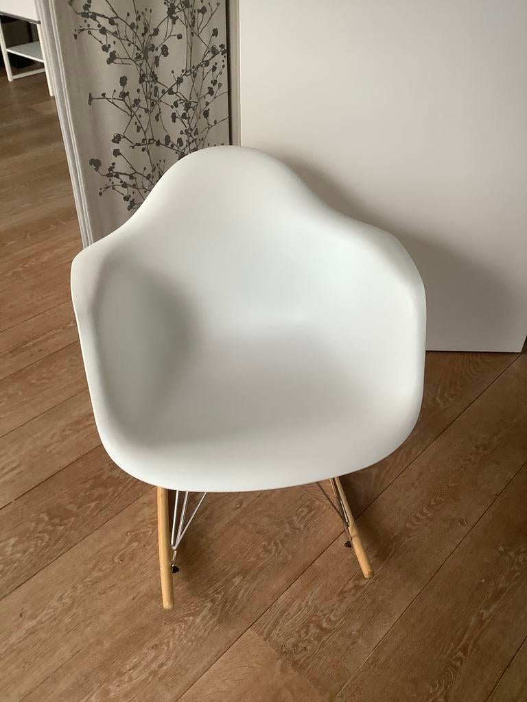 Schommelstoel, Huis en Inrichting, Stoelen, Ophalen, Zo goed als nieuw, Kunststof