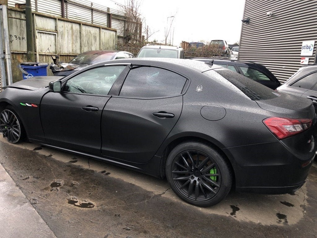 PORTIER LINKS ACHTER Maserati Ghibli III (01-2013/-), Taurusavenue 1
2132 LS  Hoofddorp, NL, Webaccessibility@stellantis.com, Maserati