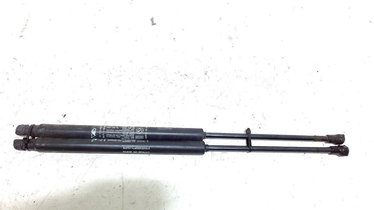 Gasdrukveerset achter Fiat Punto, Onderdelen@venauto.nl, Van der Ven Autorecycling B.V., Gebruikt, Ettenseweg 76, 4706 PB Roosendaal, The Netherlands