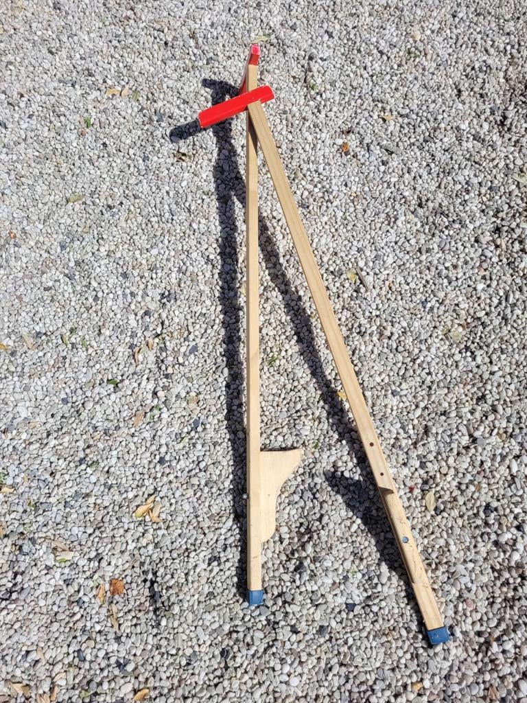 Houten stelten voor kinderen, Enlèvement, Bois