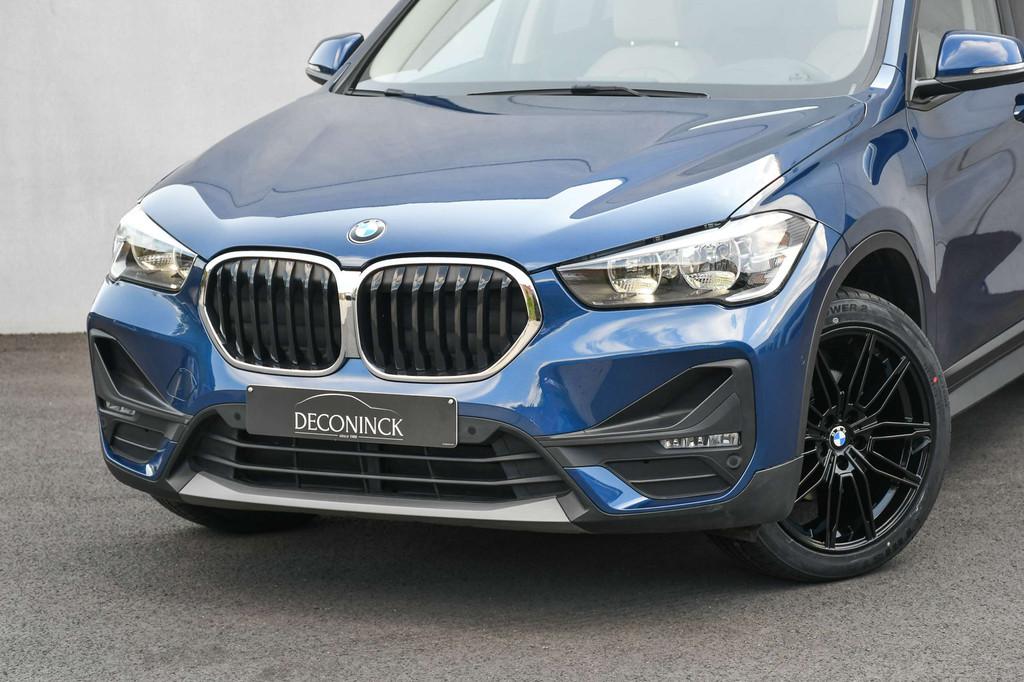 BMW X1 1.5iA xDrive25e *CAMERA*LEDER*HUD*ACC*LED* (bj 2021), Auto's, Gebruikt, Blauw, 1820 kg, Lichtsensor