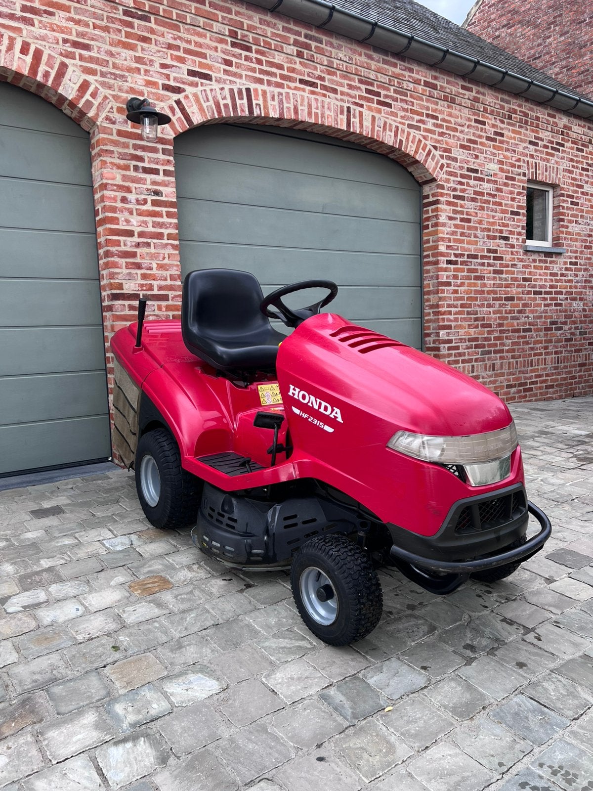 Honda HF2315 zitmaaier 2020, Jardin & Terrasse, Tondeuses autoportées, Enlèvement, Utilisé, Démarrage électrique, 90 à 120 cm