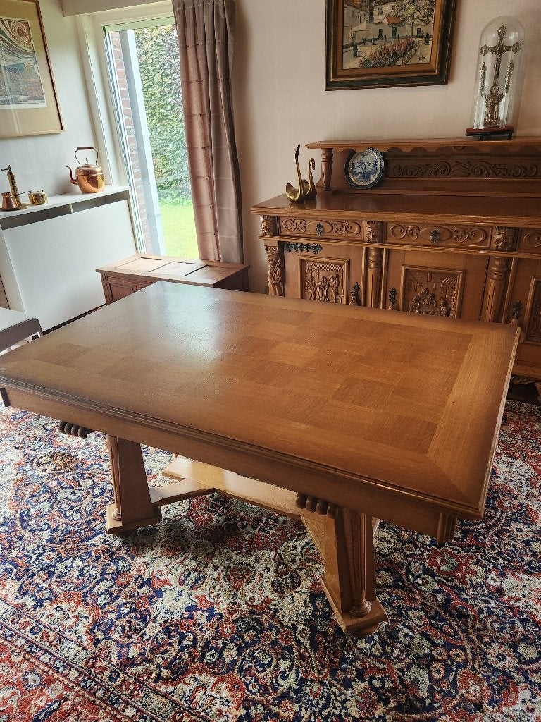 Eetplaats met dressoirkast en vitrinekast Breughel, Ophalen, Gebruikt