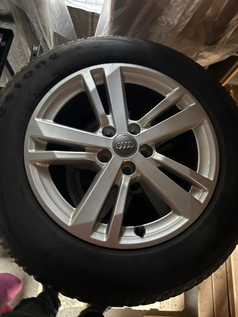 Pneus d'hiver 5 x 112 pour Audi Q3  17 pouces avec jante, Enlèvement, Pneus hiver, Jante(s)
