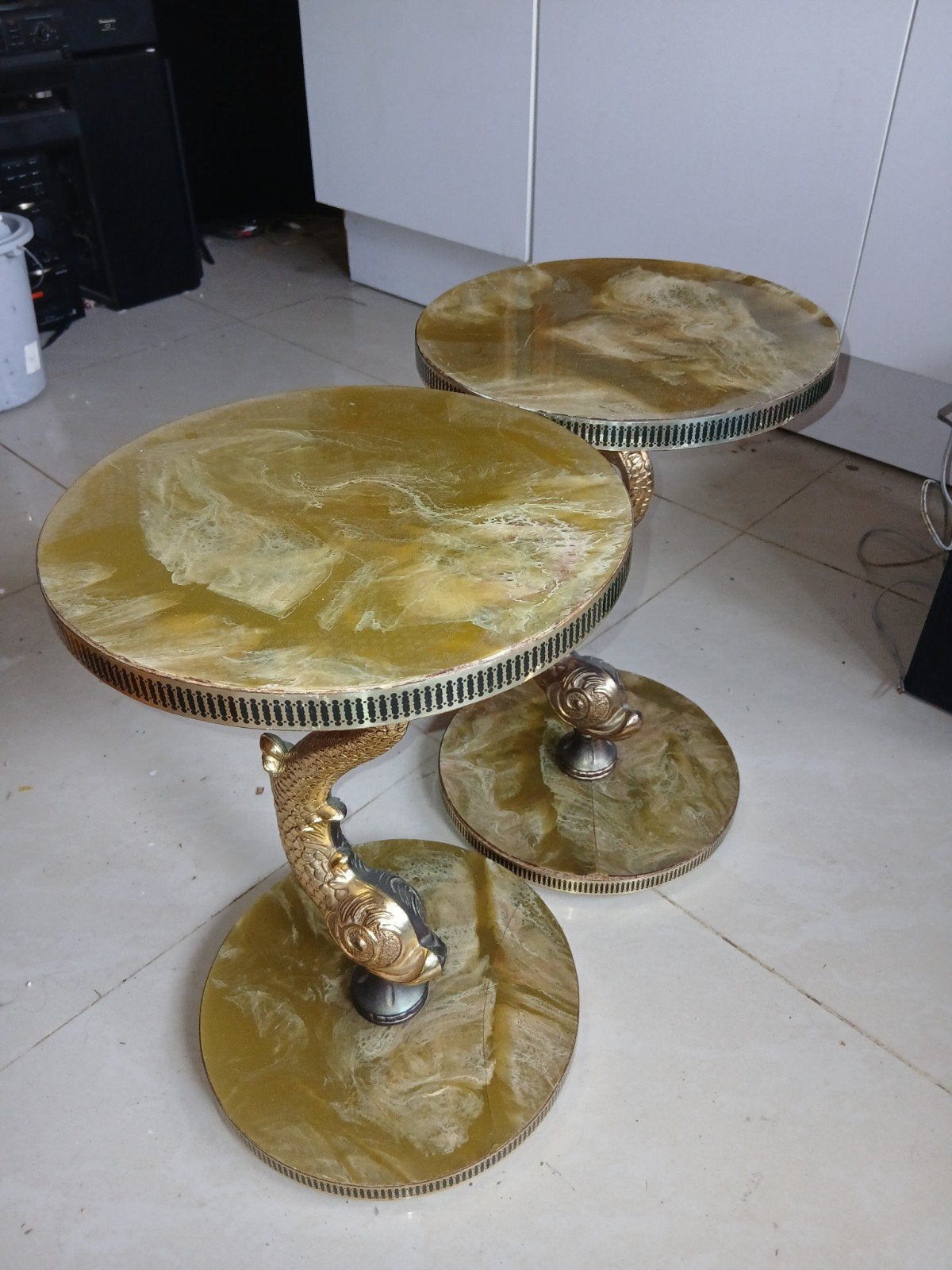 Prachtige Set Vintage Hollywood Regency Bijzettafels – Messi, Enlèvement