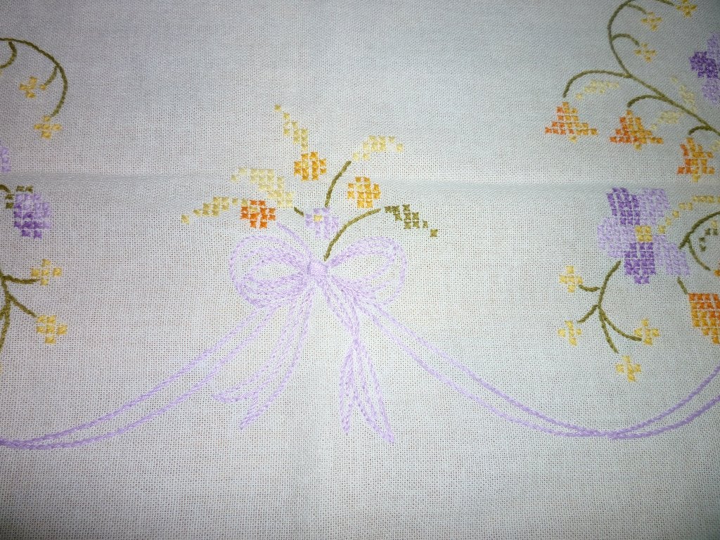 11. Nappe vintage brodée – 75  75 cm, Tafelkleed, Ophalen of Verzenden, Zo goed als nieuw, Wit