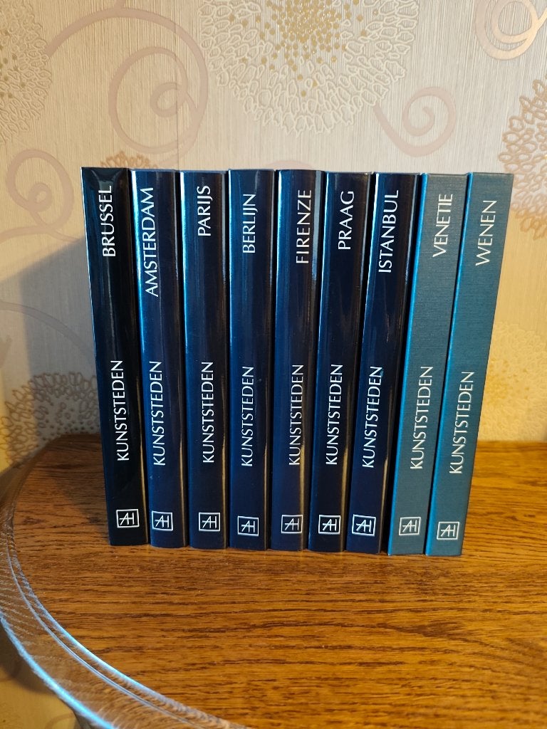 9 delige boeken set kunststeden, Boeken, Ophalen of Verzenden, Gelezen, Architectuur algemeen