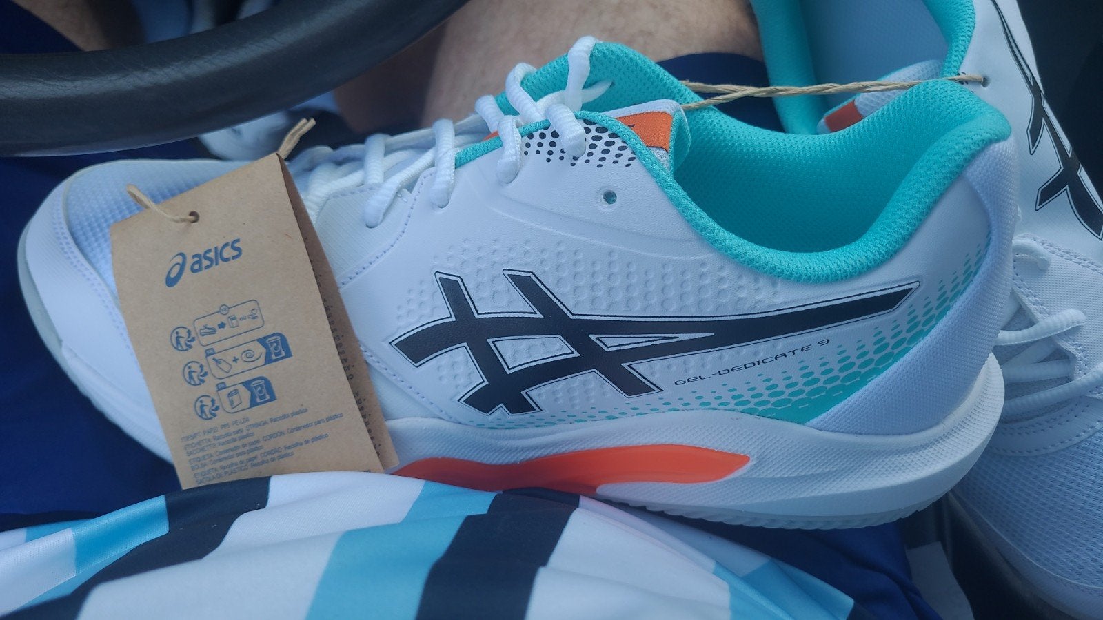 chaussures padel asics, Sports & Fitness, Padel
