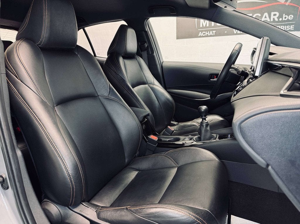 Toyota Corolla Corolla 1.2 Turbo Sport , Cuir, Carplay, Gara, Argent ou Gris, Achat, Euro 6, Entreprise