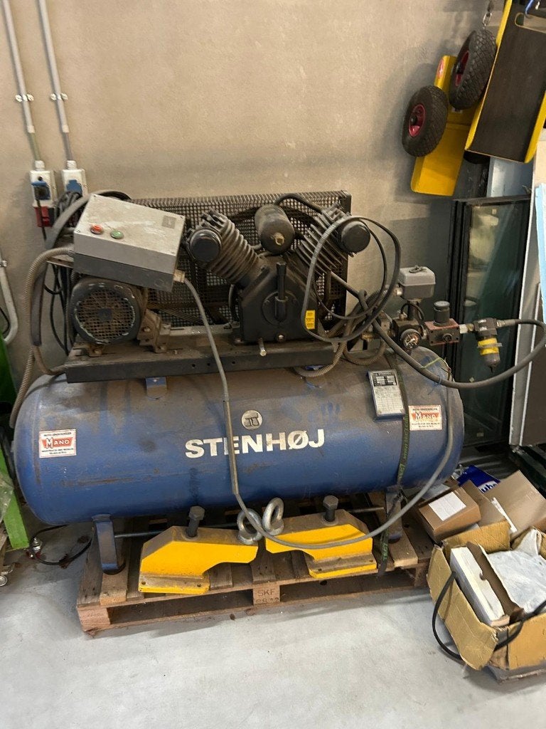 Compresor 280 L STENHOJ, 400 à 800 litres/min, Enlèvement, Utilisé, 100 litres ou plus