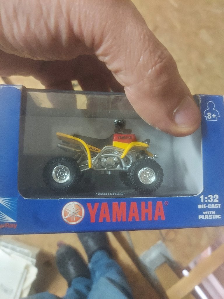 Yamaha banshee 1:32, Enlèvement, Neuf