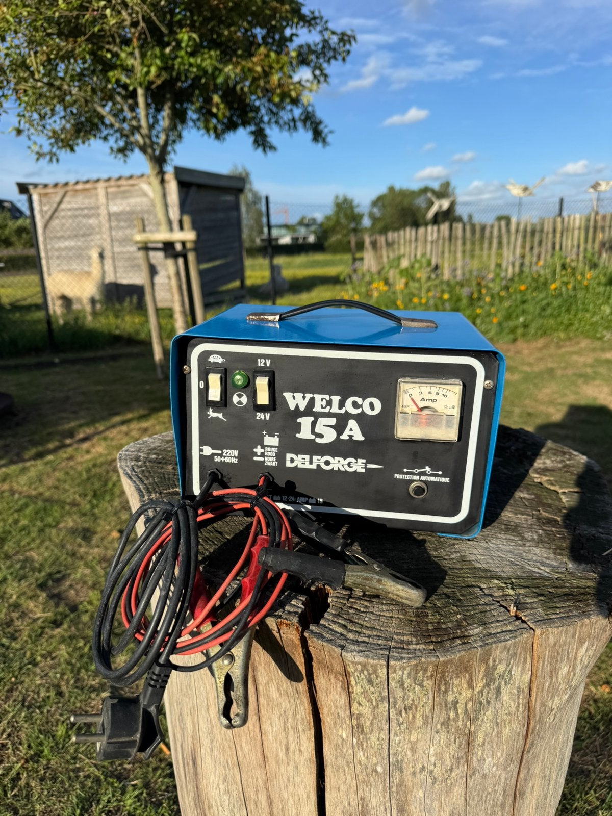 Welco acculader/booster 15A (Delforge). 12v/24v, Ophalen, Gebruikt