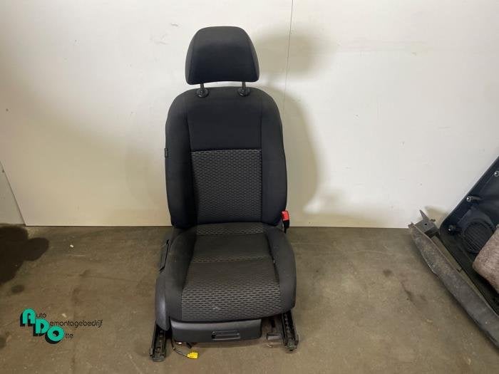 Stoel rechts van een Volkswagen Golf (Golf 09-), Gebruikt, -, Volkswagen, -