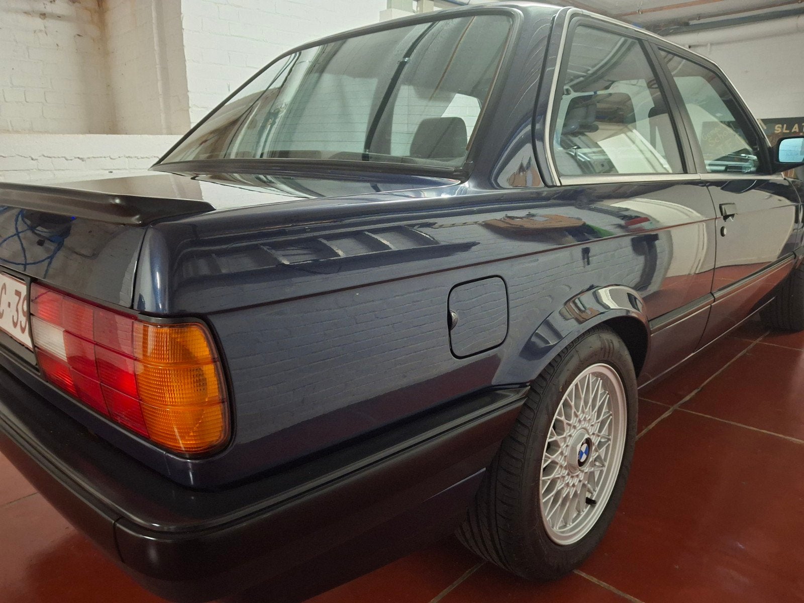 bmw e30 320i 2deurs, Auto's, Blauw, Handgeschakeld, Particulier, 6 cilinders