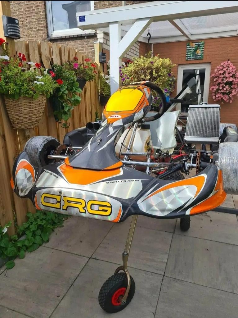 Kart CRG KZ + moteur Pavesi (3h) + pneus Vega neufs + chario, Enlèvement, Kart