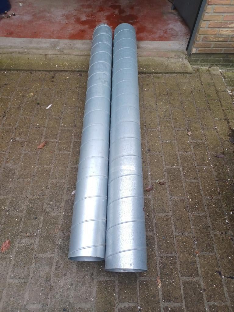 2x metalen spirobuis 185&200mm x 190cm, Doe-het-zelf en Bouw, Ophalen
