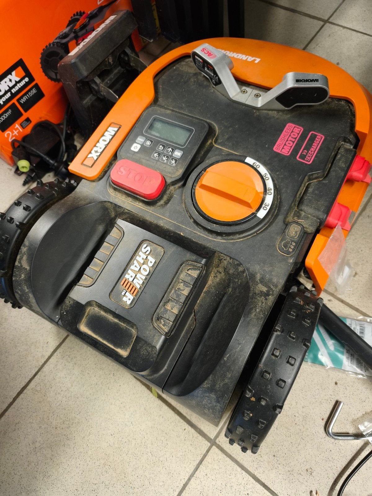 Robot Tondeuse Worx WR155E 2000M2, Fonction de mulching, Enlèvement ou Envoi, Moins de 30 cm, Tondeuse rotative
