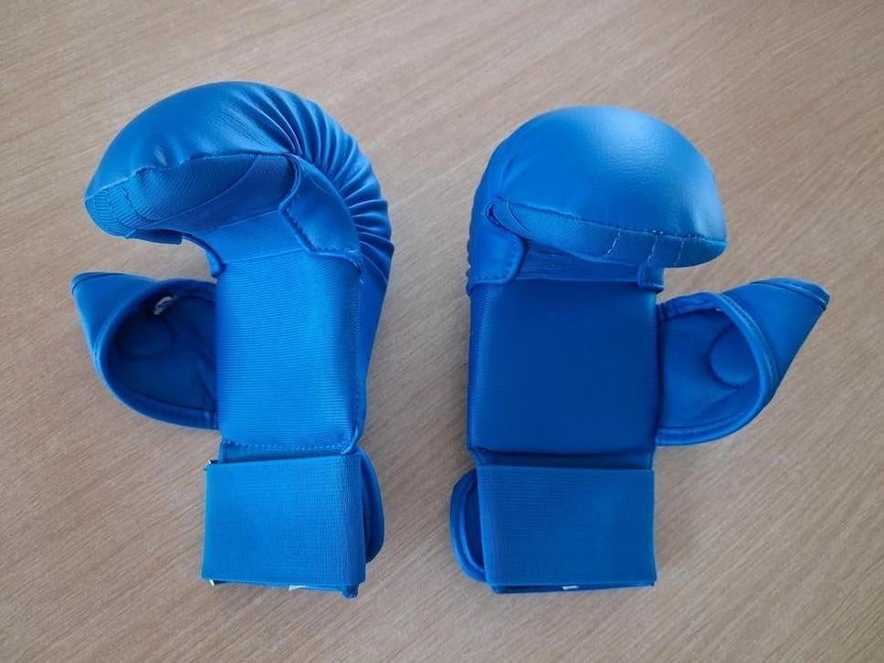 Protection pour les mains de karaté M - NOUVELLE, Sports & Fitness, Neuf, Enlèvement, Protection pour arts martiaux, Karaté