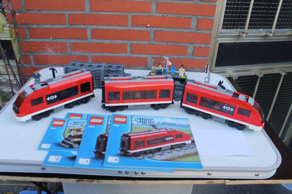 LEGO City 7938 Passagierstrein met doos en boekjes, City, Lego, Ophalen of Verzenden, Zo goed als nieuw