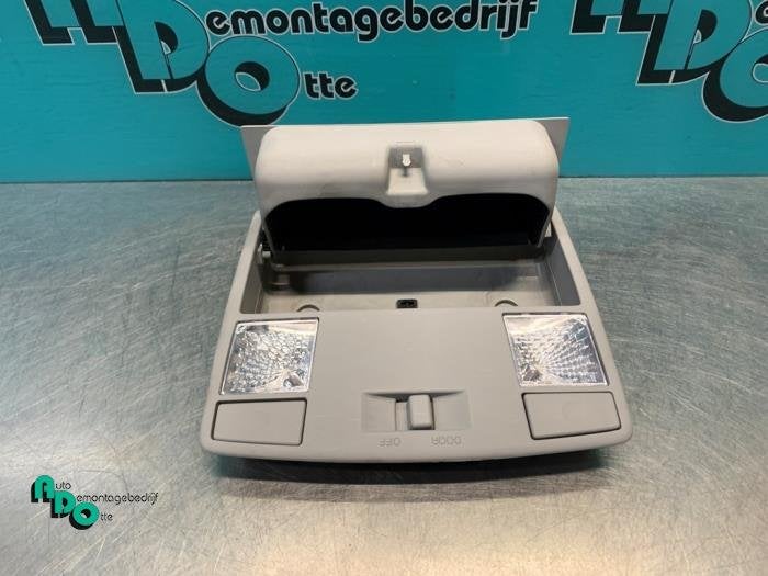 Eclairage intérieur avant d'un Mazda 5 (5 05-), -, 3 mois de garantie, Mazda, Utilisé