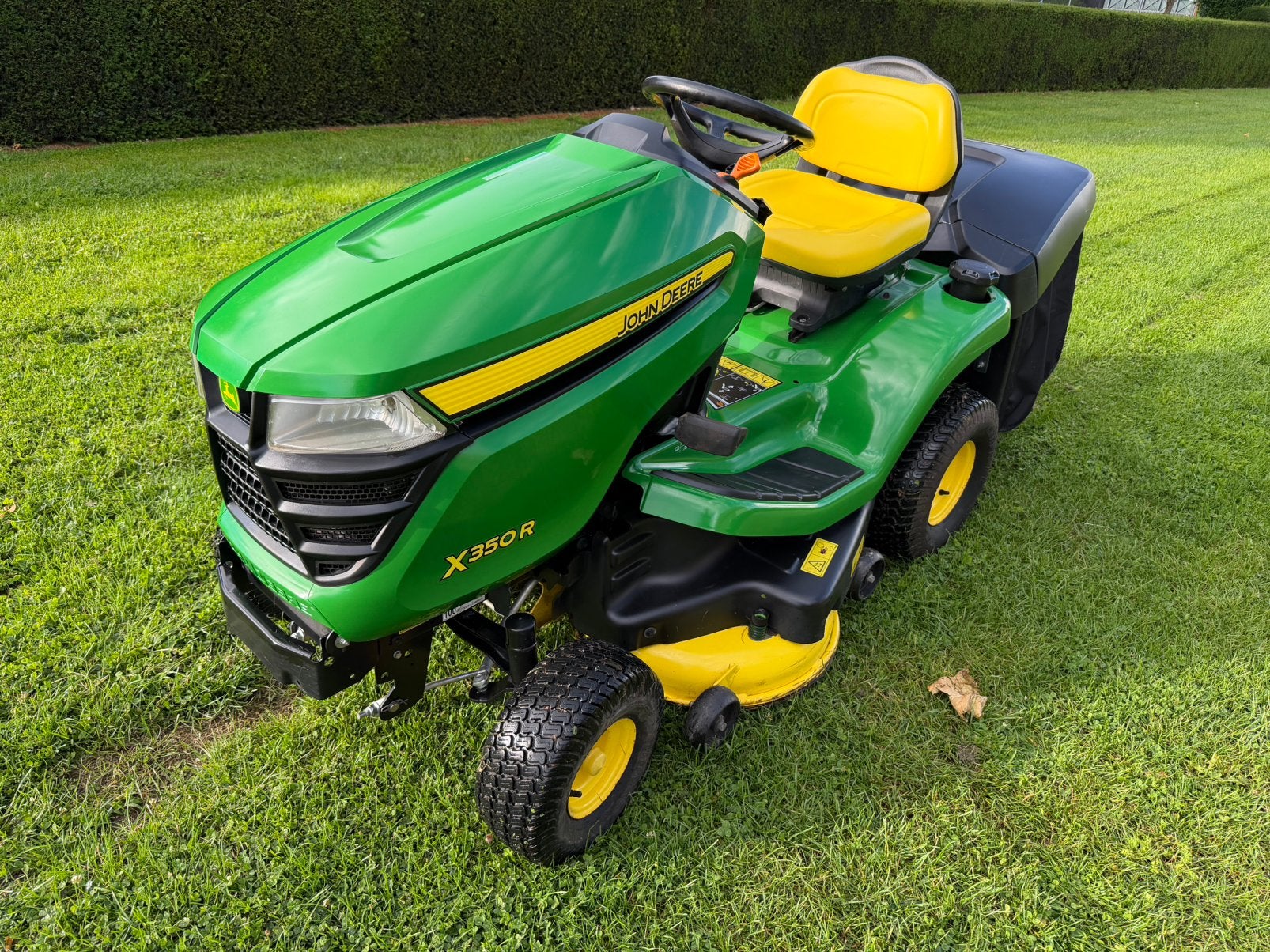 John deere X350R met opvangbak, Tuin en Terras, Zitmaaiers, Ophalen, Zo goed als nieuw, Opvangbak