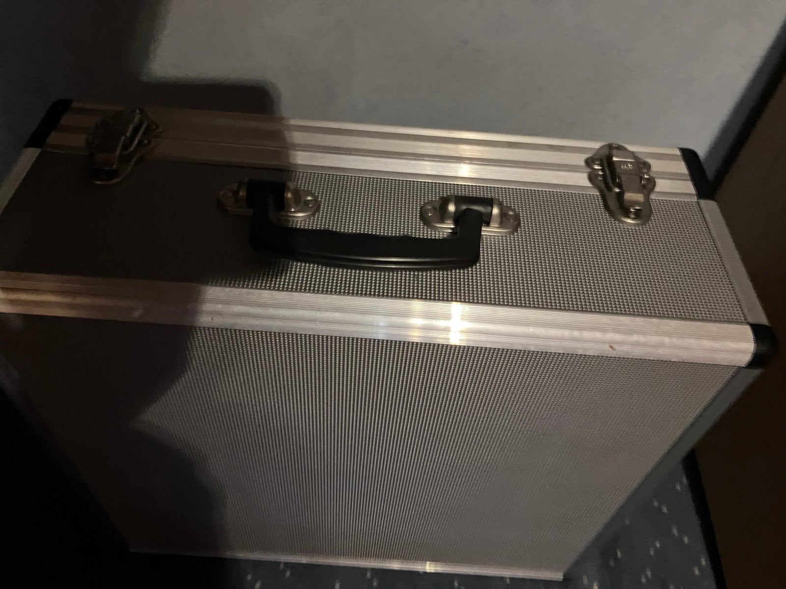 Grijze flightcase voor CD’s, Ophalen, Zo goed als nieuw, Flightcase