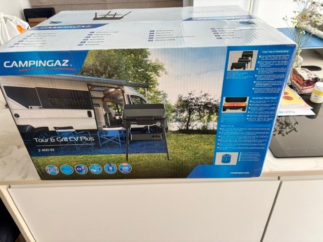 BBQ à gaz Campingaz Tour & Grill CV Plus - base amovible -, Ophalen, Nieuw, Campingaz