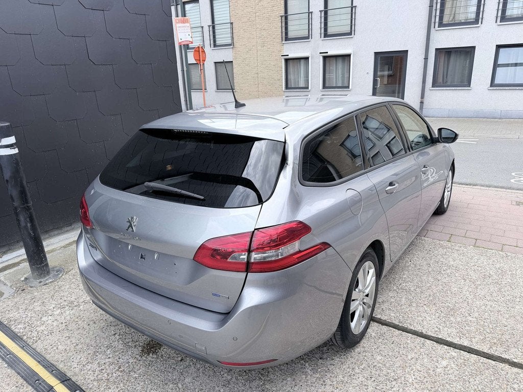 Peugeot 308 SW 1.2i Edition Style | Navi | Cruise | Airco, Stof, Gebruikt, Bedrijf, 3 cilinders