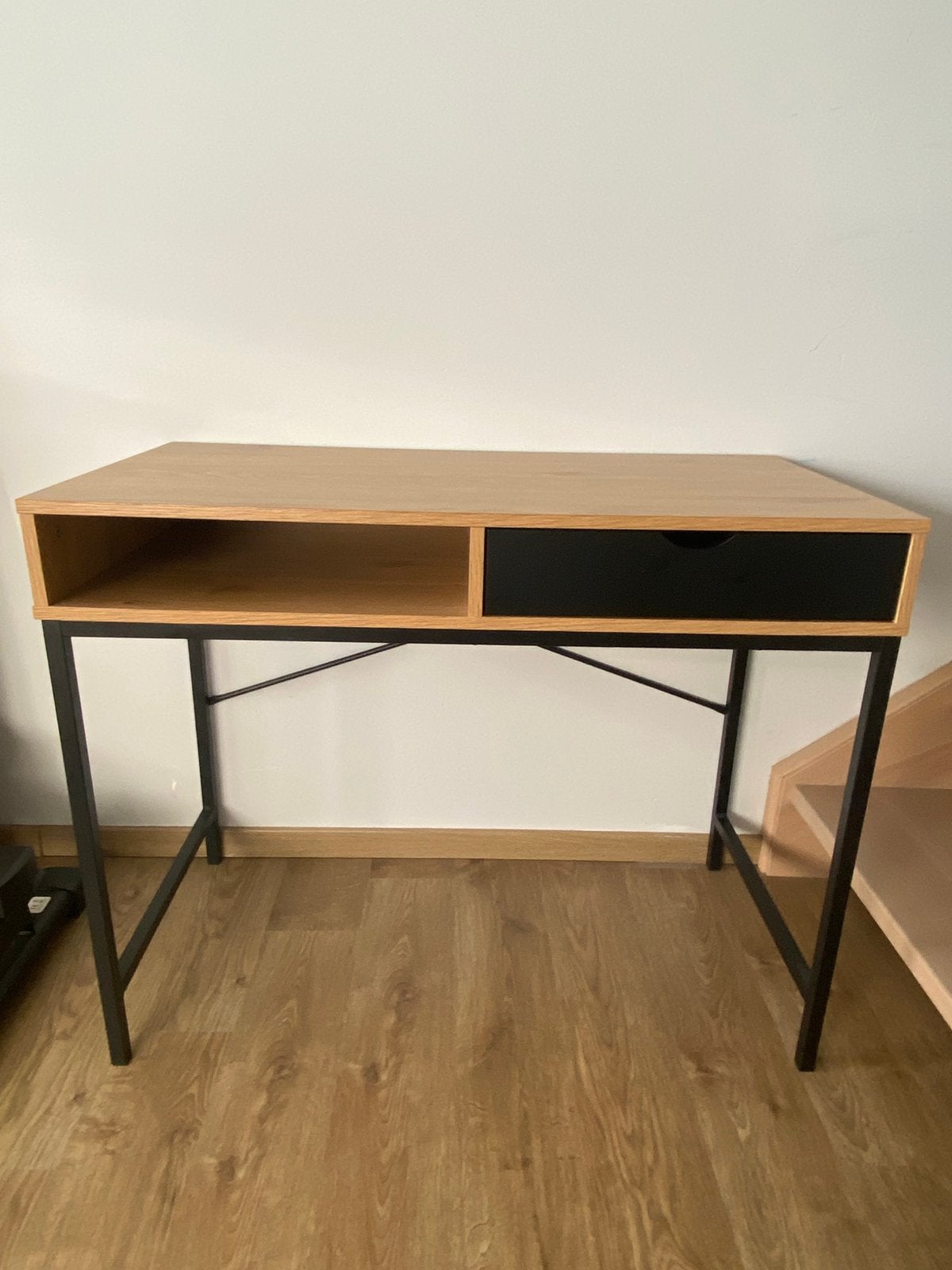 Bureau, Ophalen, Zo goed als nieuw, Jysk