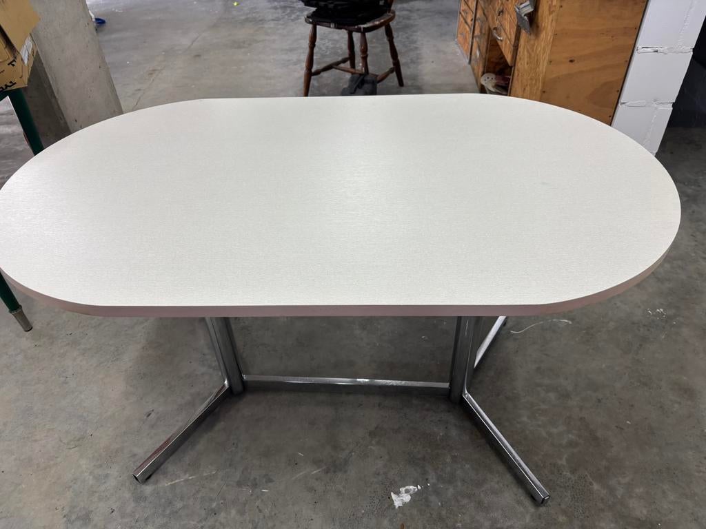 Witte tafel met 4 bijpassende stoeln te koop, Ophalen, Zo goed als nieuw
