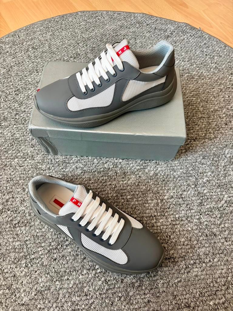 Prada America's Cup matgrijs, Kleding | Heren, Overige kleuren, Nieuw, Ophalen of Verzenden, Sneakers