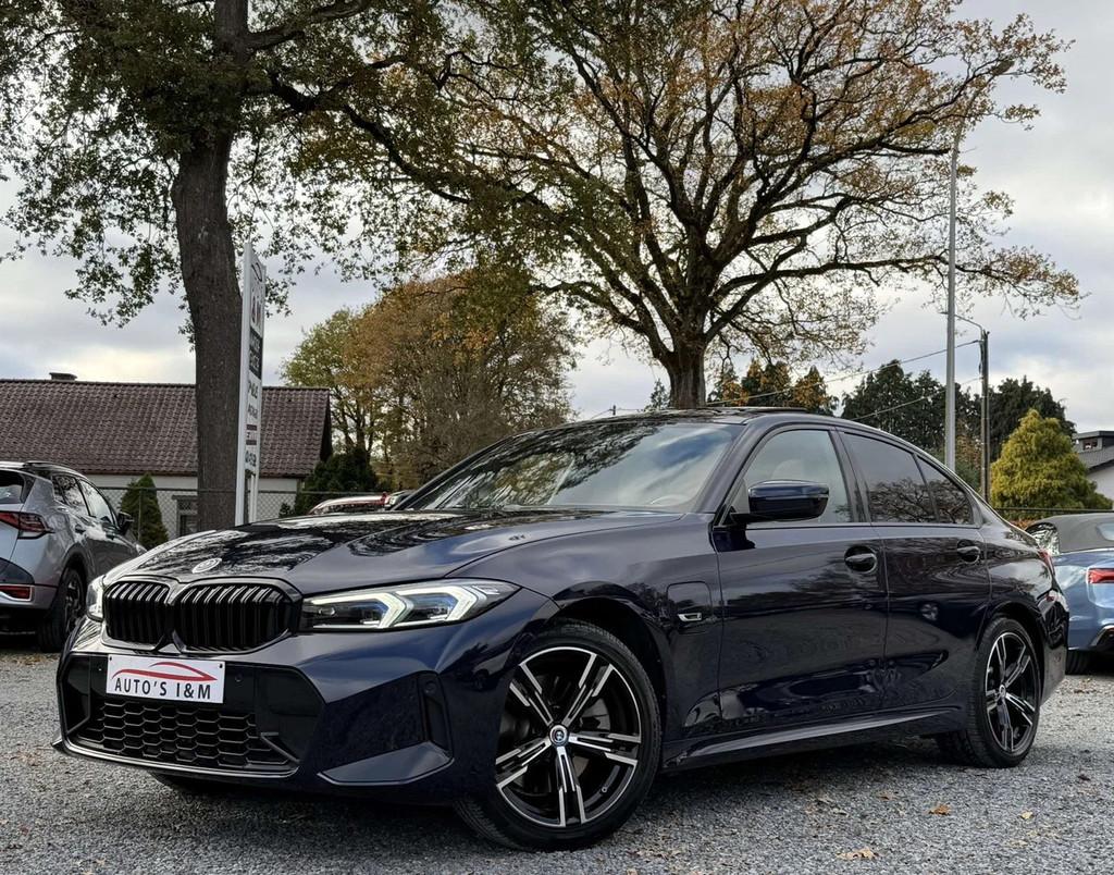 BMW 3 Serie 330 e xDrive M Pack Facelift Laserlight Open-dak, Automaat, Gebruikt, 4 cilinders, Blauw