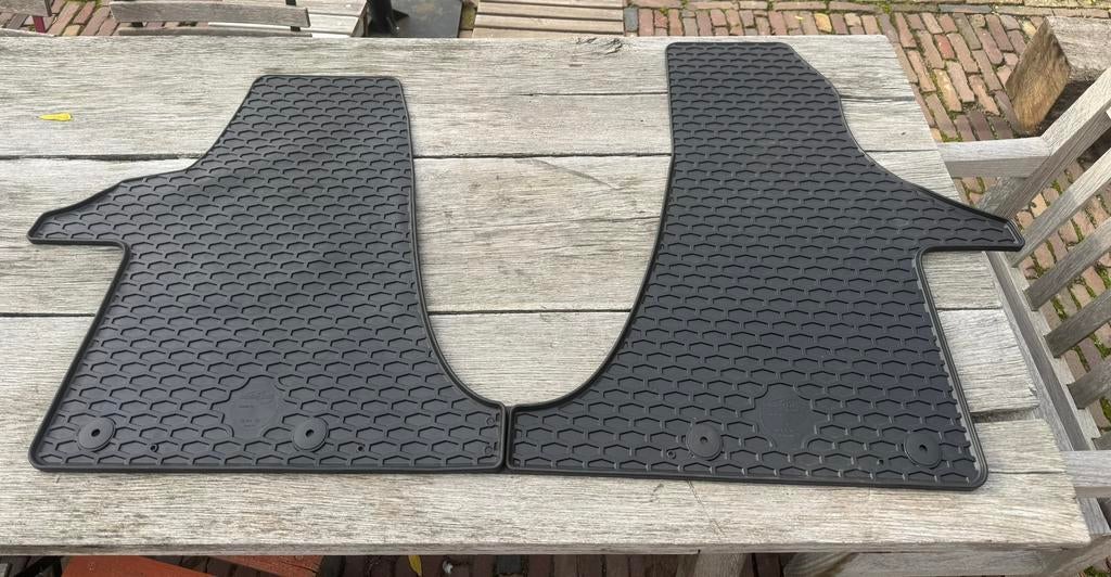 Nieuwe rubberen matje voor VW t6.1/6/5, Ophalen of Verzenden, Zo goed als nieuw