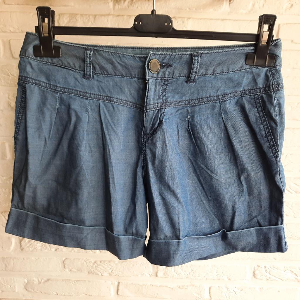 jeans shortje lichte stof; maat 34, Kort, Blauw, Casa blanca, Ophalen of Verzenden