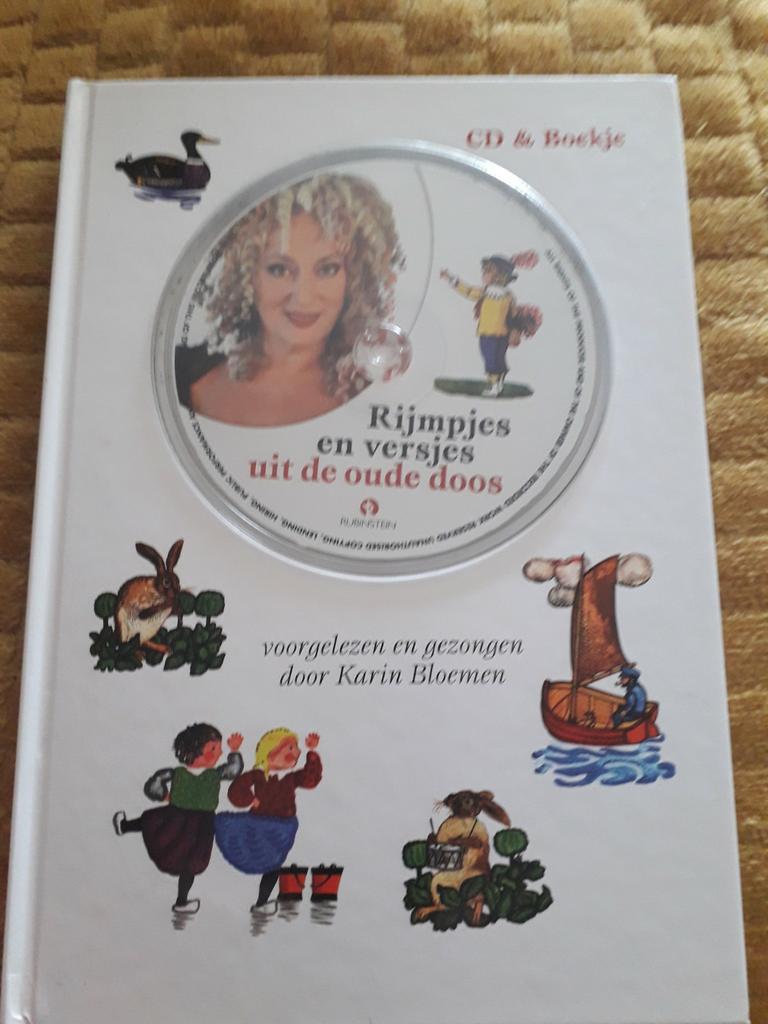 CD + boekje Karin Bloemen - Rijmpjes en Versjes, Boeken, Ophalen of Verzenden, Gelezen, K. Bloemen