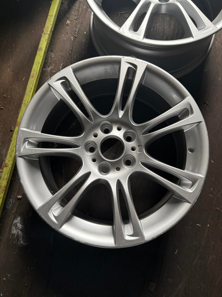 Nieuwe velgen BMW Style 350m, Enlèvement