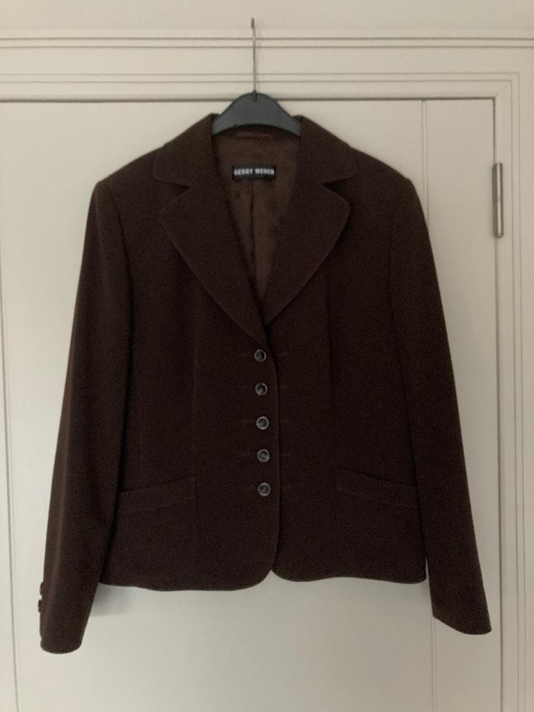 Mooi elegant bruin jasje GERRY WEBER, maat 42. Perf. st., Bruin, Maat 42/44 (L), Ophalen of Verzenden, Zo goed als nieuw