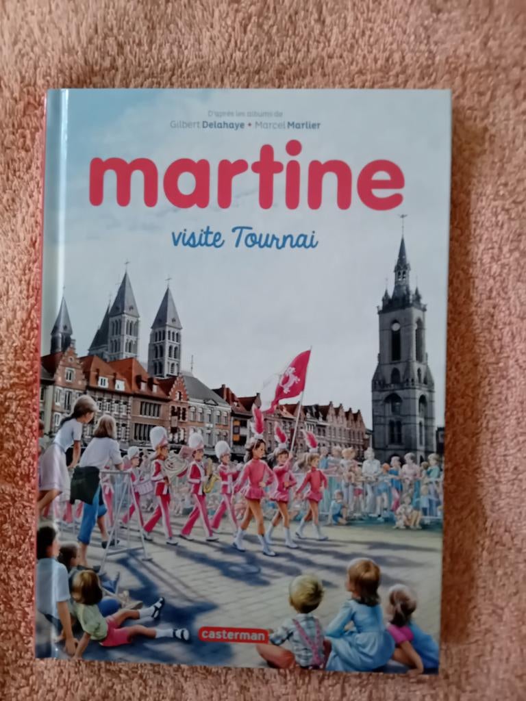 Livre Martine visite Tournai neuve, Livres, Neuf, Garçon ou Fille, Enlèvement ou Envoi, Casterman