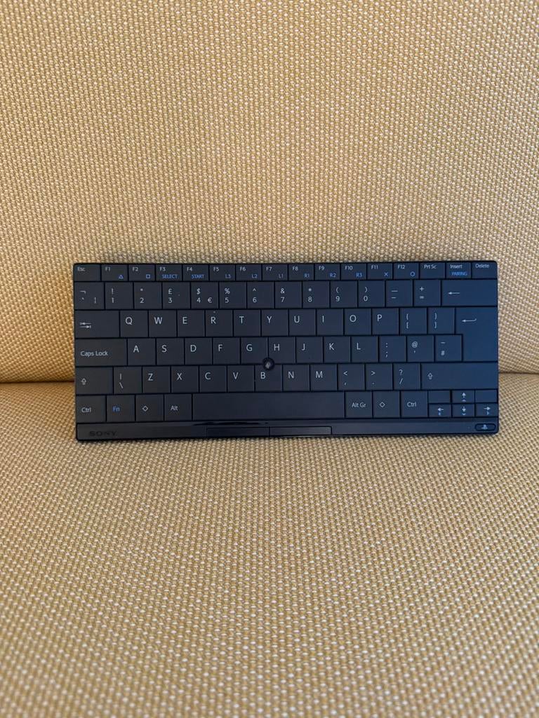 Sony Wireless Keyboard – Origineel PlayStation (CECH-ZKB1GB), Ophalen, Zo goed als nieuw