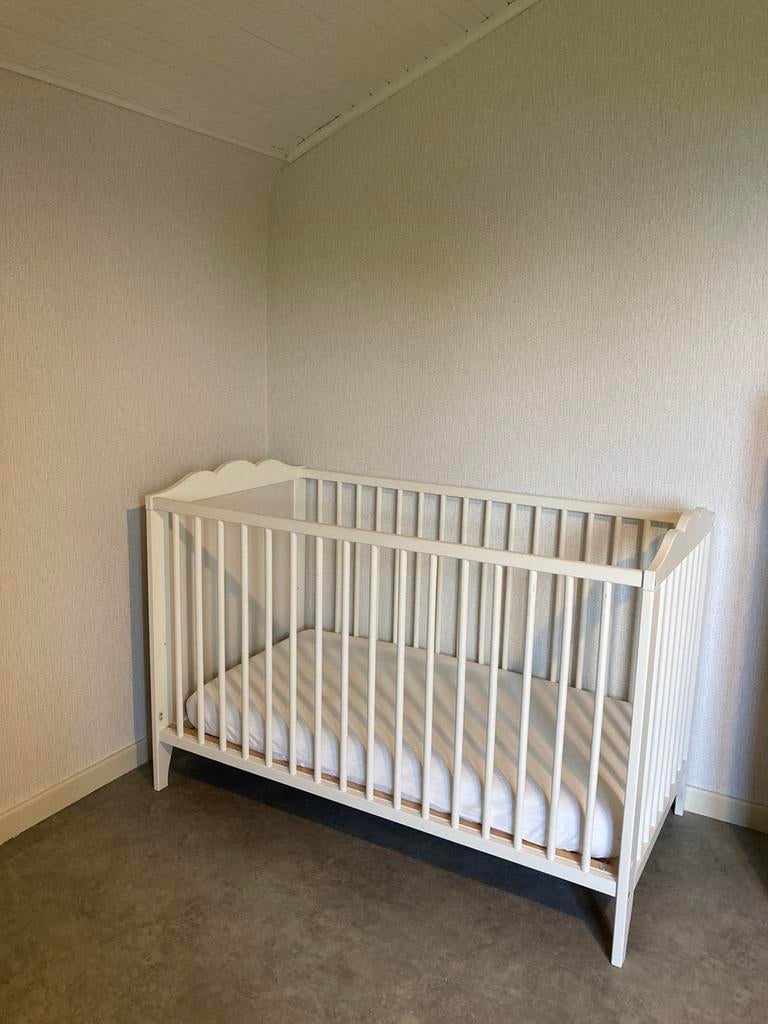 Baby / kleuterbedje, Kinderen en Baby's, Kinderkamer | Bedden, Lattenbodem, Ophalen