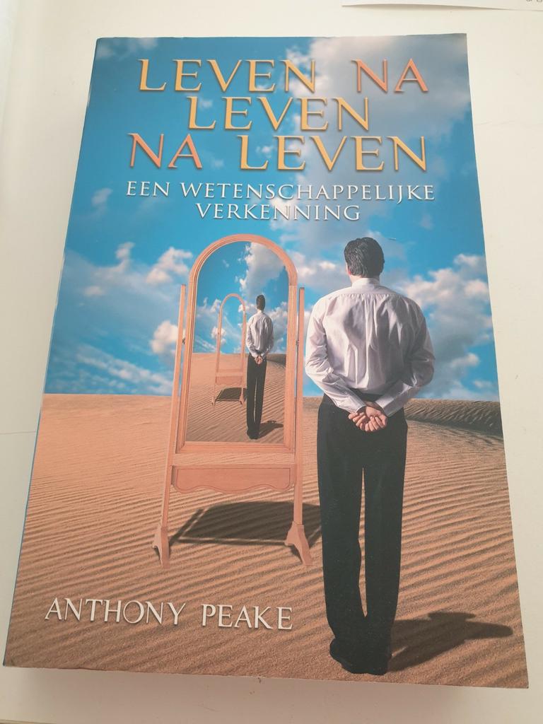 Anthony Peake - Leven na leven na leven, Ophalen of Verzenden, Zo goed als nieuw, Anthony Peake