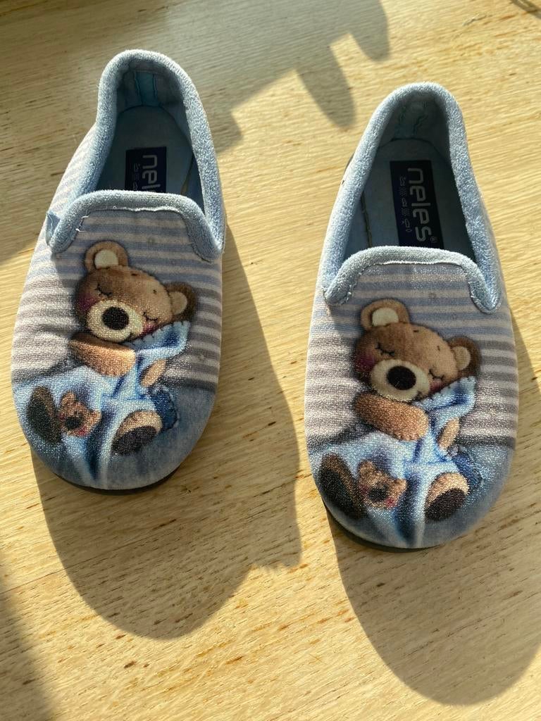 Pantoffels kinderen maat 29, Garçon ou Fille, Enlèvement ou Envoi, Utilisé, Autres types