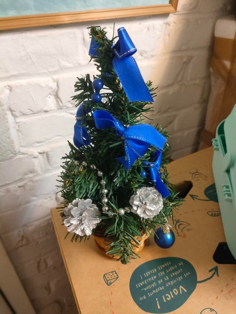 petit sapin de noël décoré  (EN available), Enlèvement, Comme neuf