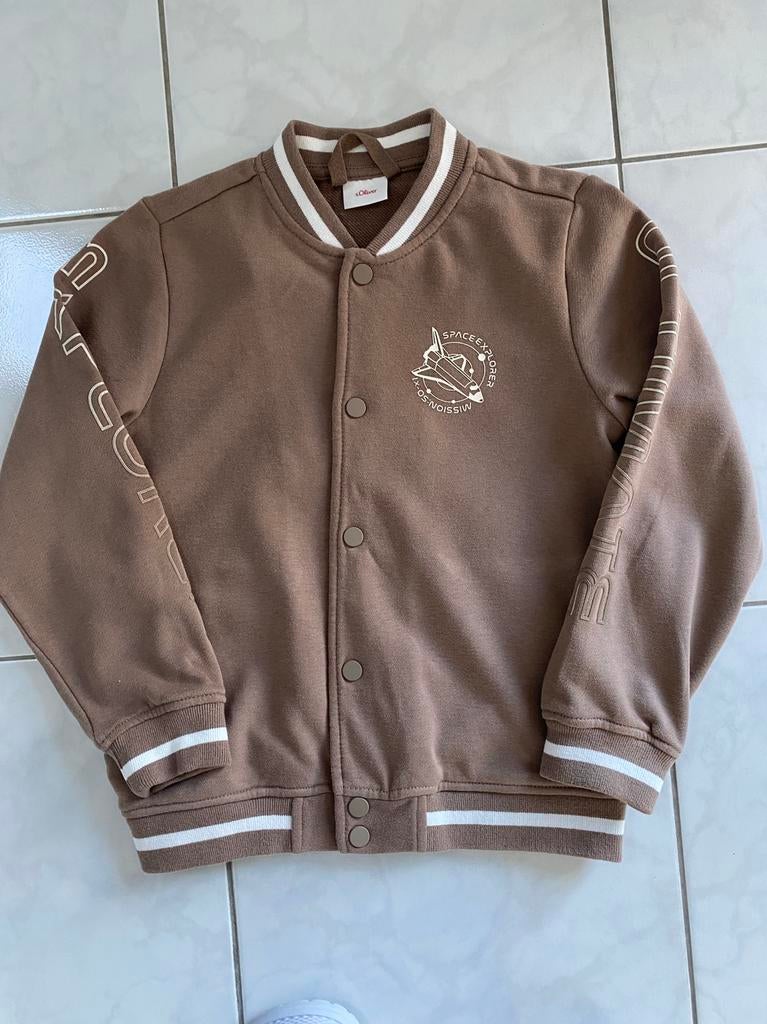 Beige vest s. oliver maat 6 jaar, Trui of Vest, Ophalen of Verzenden, Zo goed als nieuw, Jongen