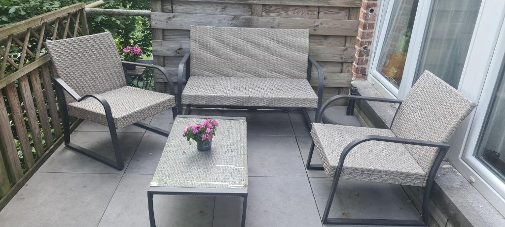 Salon de jardin, Enlèvement, Chaise